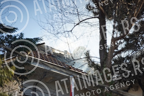 A fire broke out in the residence of the Croatian Embassy, located at 17b Sanje Zivanovic Street in Senjak. U rezidenciji Hrvatske ambasade koja se nalazi u Ulici Sanje Zivanovic 17b na Senjaku  izbio je pozar.