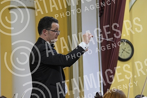 The compositions of Beethoven, Korsakov and Mona could be heard by the citizens of Nis at the double concert of the Low Symphony Orchestra, and the soloists were cellist Natasa Palic and trombonist Ilija Stankovic.Dela Betovena, Korsakova i Mona gr