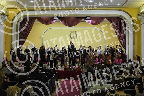 The compositions of Beethoven, Korsakov and Mona could be heard by the citizens of Nis at the double concert of the Low Symphony Orchestra, and the soloists were cellist Natasa Palic and trombonist Ilija Stankovic.Dela Betovena, Korsakova i Mona gr