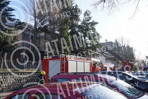 A fire broke out in the residence of the Croatian Embassy, located at 17b Sanje Zivanovic Street in Senjak. U rezidenciji Hrvatske ambasade koja se nalazi u Ulici Sanje Zivanovic 17b na Senjaku  izbio je pozar.