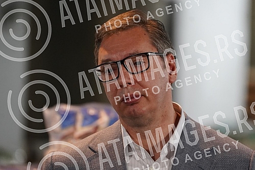 The President of the Republic of Serbia, Aleksandar Vucic, visited the warehouse of the Republic Directorate for Commodity Reserves - General Cargo Warehouse, Belgrade.Predsednik Republike Srbije Aleksandar Vucic obisao je skladista Republicke dire