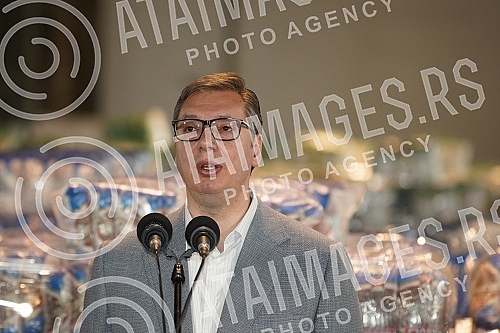 The President of the Republic of Serbia, Aleksandar Vucic, visited the warehouse of the Republic Directorate for Commodity Reserves - General Cargo Warehouse, Belgrade.Predsednik Republike Srbije Aleksandar Vucic obisao je skladista Republicke dire