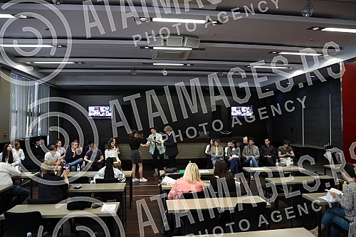 In order to preserve the memory of Peter the King - the doyen of Serbian actors, great intellectuals and fantastic interpreters of poetry, the municipality of Vracar with Atelier 212 since 2013 organizes a recitation competition for Vracar elementary