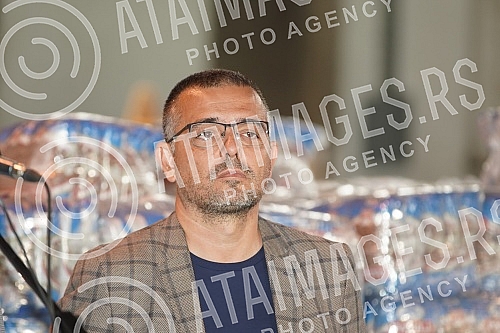 The President of the Republic of Serbia, Aleksandar Vucic, visited the warehouse of the Republic Directorate for Commodity Reserves - General Cargo Warehouse, Belgrade.Predsednik Republike Srbije Aleksandar Vucic obisao je skladista Republicke dire