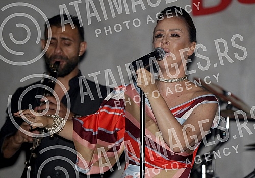 Performance of Sladja Allegro held on raft 