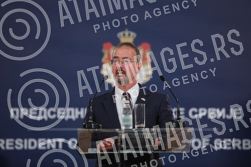 The President of Serbia, Aleksandar Vucic, met with the representatives of UGT Renewables LLC.Predsednik Srbije Aleksandar Vucic sastao se sa predstavnicima kompanije UGT Renewables LLC.