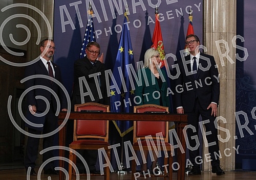 The President of Serbia, Aleksandar Vucic, met with the representatives of UGT Renewables LLC.Predsednik Srbije Aleksandar Vucic sastao se sa predstavnicima kompanije UGT Renewables LLC.