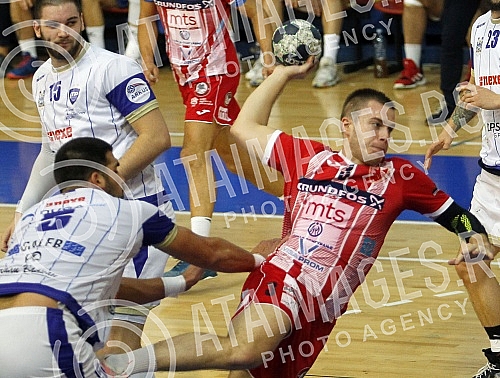 The match of the 8th round of the ARKUS league in the men's competition between the teams of MRK Crvena zvezda Grundfos and RK Metaloplastika was played in the USC Vozdovac hall. Utakmica 8. kola ARKUS lige u muskoj konkurenciji izmedju ekipa MRK C