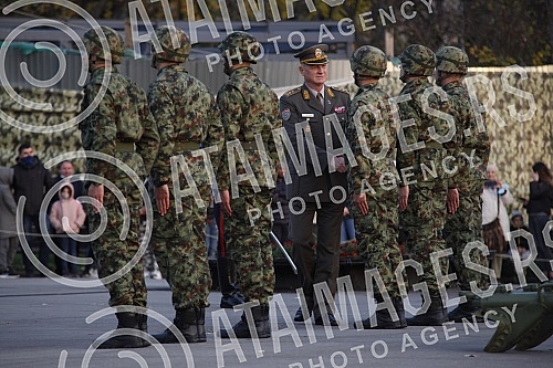 Honorary units of the Serbian Army Guard from the Sava Terrace of the Belgrade Fortress fired honorary artillery fire in honor of the Day of Reconciliation in the First World War - a national holiday in the Republic of Serbia. Pocasne jedinice Gard