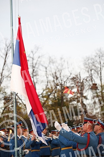 Honorary units of the Serbian Army Guard from the Sava Terrace of the Belgrade Fortress fired honorary artillery fire in honor of the Day of Reconciliation in the First World War - a national holiday in the Republic of Serbia. Pocasne jedinice Gard