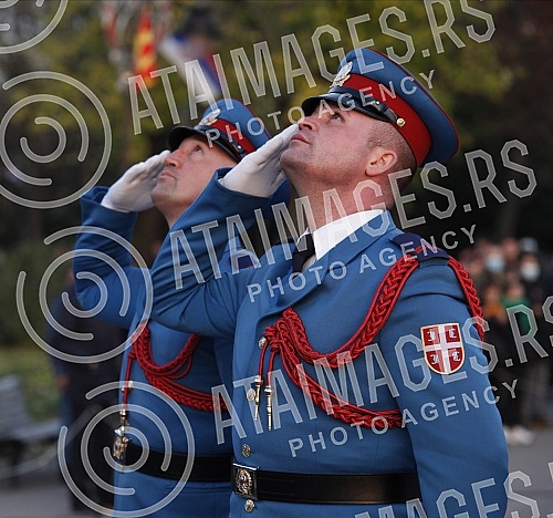 Honorary units of the Serbian Army Guard from the Sava Terrace of the Belgrade Fortress fired honorary artillery fire in honor of the Day of Reconciliation in the First World War - a national holiday in the Republic of Serbia. Pocasne jedinice Gard