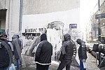 A group of young people gathered on the corner of Njegoseva and Aleksa Nenadovic and started cleaning the mural with the image of Ratko Mladic, on which a bucket of paint was thrown. Grupa mladih se okupila na uglu Njegoseve i Alekse Nenadovica i p