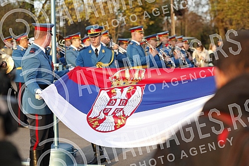 Honorary units of the Serbian Army Guard from the Sava Terrace of the Belgrade Fortress fired honorary artillery fire in honor of the Day of Reconciliation in the First World War - a national holiday in the Republic of Serbia. Pocasne jedinice Gard