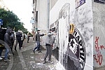 A group of young people gathered on the corner of Njegoseva and Aleksa Nenadovic and started cleaning the mural with the image of Ratko Mladic, on which a bucket of paint was thrown. Grupa mladih se okupila na uglu Njegoseve i Alekse Nenadovica i p