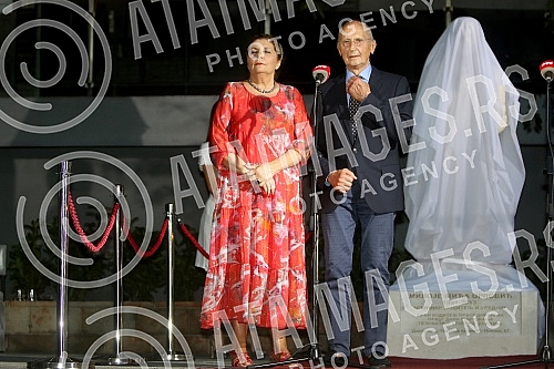 Unveiling the Mico Orlovic Monument at the plateau in front of the RTS building.Otkrivanje spomenika Miloju Mici Orlovicu na platou ispred zgrade RTS.