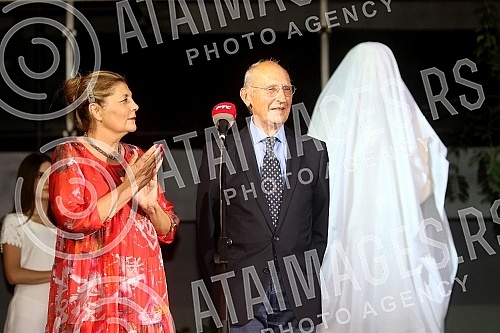 Unveiling the Mico Orlovic Monument at the plateau in front of the RTS building.Otkrivanje spomenika Miloju Mici Orlovicu na platou ispred zgrade RTS.