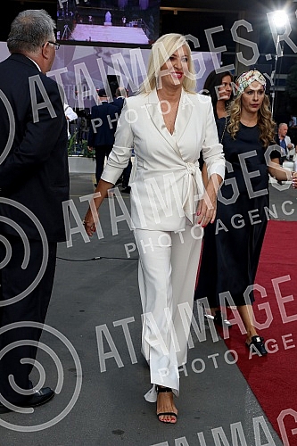 Unveiling the Mico Orlovic Monument at the plateau in front of the RTS building.Otkrivanje spomenika Miloju Mici Orlovicu na platou ispred zgrade RTS.