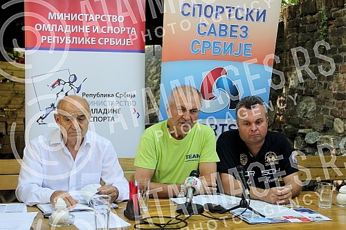 Press conference on the occasion of visit of the delegation of the Association of Sports for all of Serbia and Serbian Sports Association in Ulm on the Festival Leisure.Pres konferencija povodom boravka delegacije Asocijacije sport za sve Srbije i S