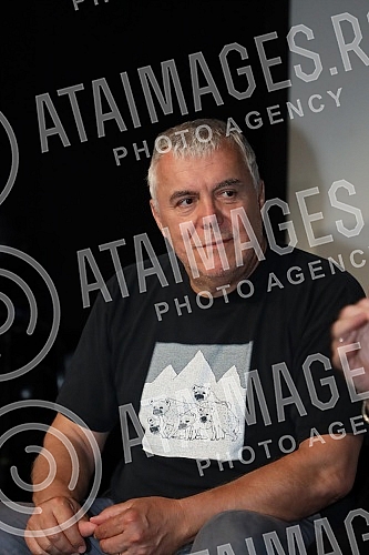 The promotion of the first novel by the famous Slovenian singer-songwriter Zoran Predin 