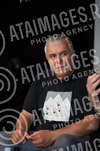 The promotion of the first novel by the famous Slovenian singer-songwriter Zoran Predin 