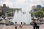 A migrant from Kuwait is bathing in a fountain on Nikola Pasic Square.Migrant iz Kuvajta se kupa u fontani na Trgu Nikole Pasica.