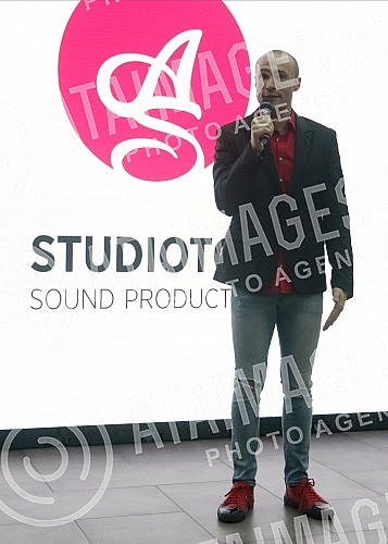 Accordionist Aleksandar Sofronijevic Sofronac, who is currently studying for a master's degree at the Music Academy in Belgrade, presented today a video for the song 