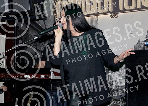 Performance of Jana (Dragana Stanojevic - Todorovic) held in Gradska kafana.Nastup Jane (Dragana Stanojevic- Todorovic) u Gradskoj kafani. 