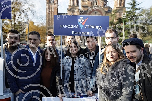 In Tasmajdan Park, People's Party President Vuk Jeremic issued a statement regarding criminal charges against Serbian Prime Minister Ana Brnabic and Ministers Zorana Mihajlovic and Irena Vujovic in connection with plans to open a Rio Tinto lithium mi