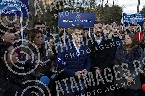 In Tasmajdan Park, People's Party President Vuk Jeremic issued a statement regarding criminal charges against Serbian Prime Minister Ana Brnabic and Ministers Zorana Mihajlovic and Irena Vujovic in connection with plans to open a Rio Tinto lithium mi