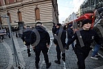 Fans of the Fejenodra football club, which will play the first game of the eighth finals of the League of Conferences against FC Partizan at 6:45 pm at the stadium in Humska, went to the stadium from the Republic Square with police escort.Navijaci 