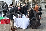 At the Monument to Tsar Nikolaj, across the street from the building of the Presidency of Serbia, the collection of signatures for the People's Initiative for the Prohibition of Lithium and Pine Excavation began, organized by SEOS, the Association fo