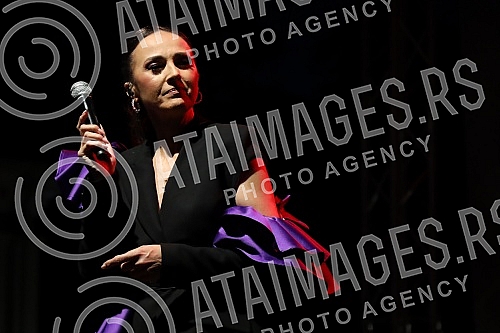 One of the most famous pop singers in Serbia, Aleksandra Radovic, performed her Acoustic concert as part of the Garden Sessions series of concerts held at the Jevremovac Botanical Garden.Sa svojim programom Acoustic koncert u sklopu Garden Sessions