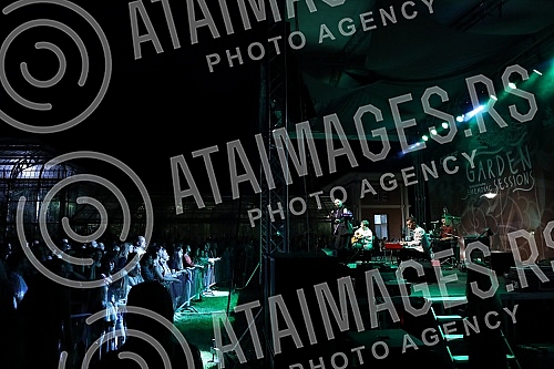 One of the most famous pop singers in Serbia, Aleksandra Radovic, performed her Acoustic concert as part of the Garden Sessions series of concerts held at the Jevremovac Botanical Garden.Sa svojim programom Acoustic koncert u sklopu Garden Sessions