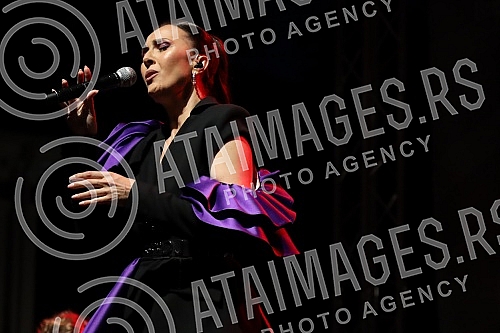 One of the most famous pop singers in Serbia, Aleksandra Radovic, performed her Acoustic concert as part of the Garden Sessions series of concerts held at the Jevremovac Botanical Garden.Sa svojim programom Acoustic koncert u sklopu Garden Sessions