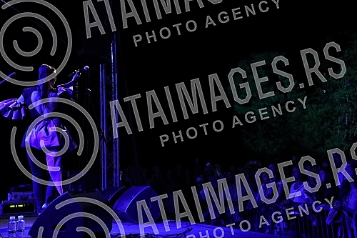 One of the most famous pop singers in Serbia, Aleksandra Radovic, performed her Acoustic concert as part of the Garden Sessions series of concerts held at the Jevremovac Botanical Garden.Sa svojim programom Acoustic koncert u sklopu Garden Sessions