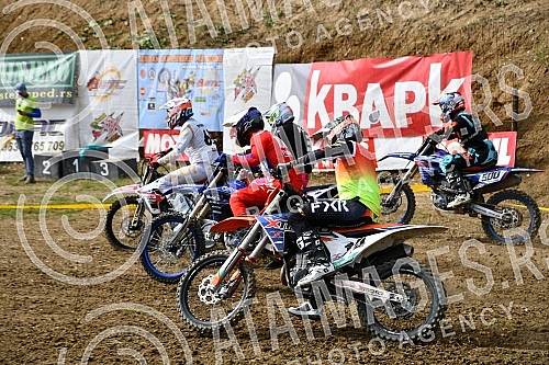 A motocross competition was held at the MX Park Tresnjari track in Kraljevo.Na stazi MX park Tresnjari u Kraljevu odrzano je takmicenje u moto krosu.