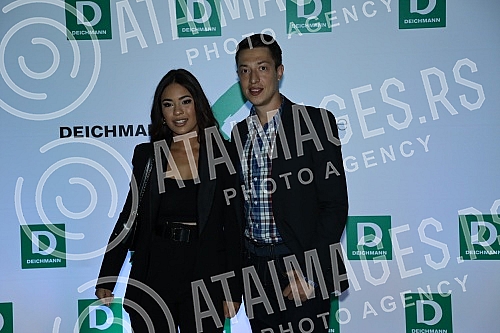 The Deichmann fashion show, where models for autumn/winter 2022/2023 were presented, was held at the Balkan Cinema.Deichmann modna revija na kojoj su predstavljeni modeli za jesen/zimu 2022/2023 odrzana je u Bioskopu Balkan.