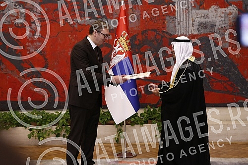 The President of Serbia, Aleksandar Vucic, received the credentials of the newly appointed Ambassador of the State of Kuwait,  Fayez Mujbel Suleiman Al-Mutairi.Predsednik Srbije Aleksandar Vucic primio je akreditivna pisma novoimenovanog ambasadora