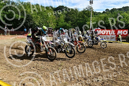 A motocross competition was held at the MX Park Tresnjari track in Kraljevo.Na stazi MX park Tresnjari u Kraljevu odrzano je takmicenje u moto krosu.