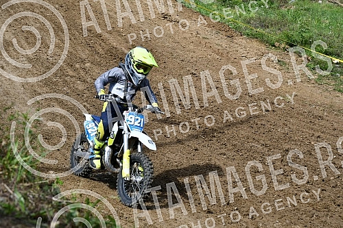 A motocross competition was held at the MX Park Tresnjari track in Kraljevo.Na stazi MX park Tresnjari u Kraljevu odrzano je takmicenje u moto krosu.