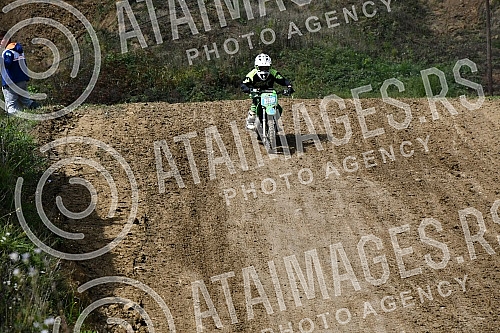 A motocross competition was held at the MX Park Tresnjari track in Kraljevo.Na stazi MX park Tresnjari u Kraljevu odrzano je takmicenje u moto krosu.