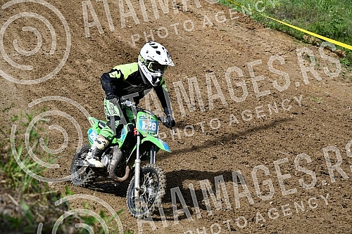 A motocross competition was held at the MX Park Tresnjari track in Kraljevo.Na stazi MX park Tresnjari u Kraljevu odrzano je takmicenje u moto krosu.