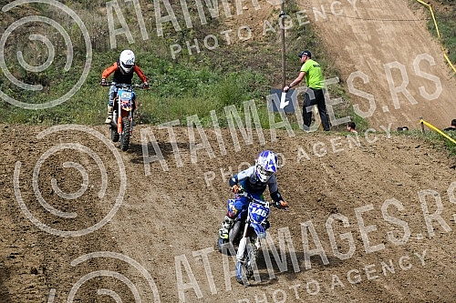 A motocross competition was held at the MX Park Tresnjari track in Kraljevo.Na stazi MX park Tresnjari u Kraljevu odrzano je takmicenje u moto krosu.