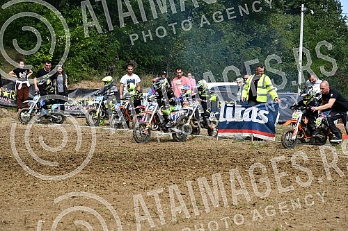 A motocross competition was held at the MX Park Tresnjari track in Kraljevo.Na stazi MX park Tresnjari u Kraljevu odrzano je takmicenje u moto krosu.