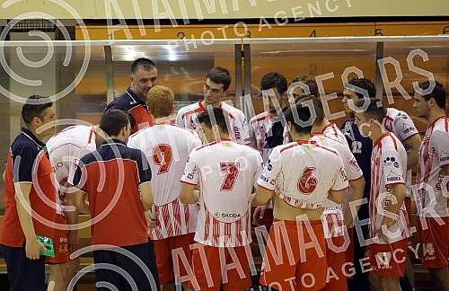 Utakmica 6-og kola plejauta rukometne Super Lige Srbije izmedju RK Kolubara Lazarevac i RK Crvena Zvezda Beograd odigrana u `SRC Kolubara`. 