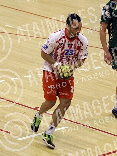 Utakmica 6-og kola plejauta rukometne Super Lige Srbije izmedju RK Kolubara Lazarevac i RK Crvena Zvezda Beograd odigrana u `SRC Kolubara`. 