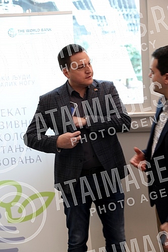 The Ministry of education, science and technological development presented a project of inclusive preschool education at the working breakfast. Ministarstvo prosvete, nauke i tehnoloskog razvoja predstavilo je na radnom dorucku projekat inkluzivnog