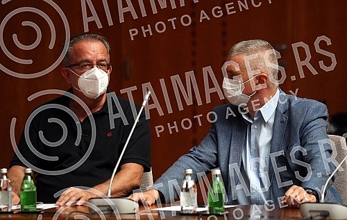 The Minister of Health, Zlatibor Loncar, met with the directors of health institutions and hospitals in the Palace of Serbia.Ministar zdravlja Zlatibora Loncar sastao se sa direktorima zdravstvenih ustanova i kovid bolnica u Palati Srbije.