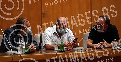 The Minister of Health, Zlatibor Loncar, met with the directors of health institutions and hospitals in the Palace of Serbia.Ministar zdravlja Zlatibora Loncar sastao se sa direktorima zdravstvenih ustanova i kovid bolnica u Palati Srbije.