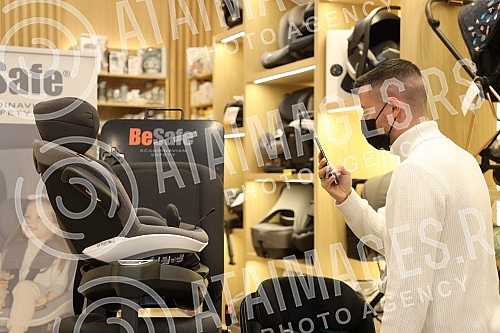 Promotion of new products of the BeSafe and Ergobaby brands with certified educators was held in the Jungle Baby store.Promocija novih proizvoda brendova BeSafe i Ergobaby uz sertifikovane edukatore odrzana je u Jungle Baby prodavnici.